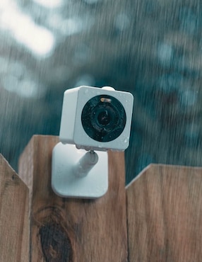 Cámara Wi-Fi de seguridad Wyze inalámbrica HD 114° con capacidad para grabar para interior y exterior