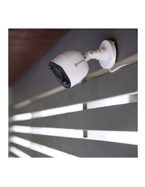 Kit 4 cámaras de seguridad Swann alámbrica Full HD 90° con capacidad para grabar visión nocturna para exterior