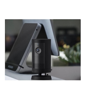 Cámara wi-fi de seguridad Ring modelo outdoor cam plus 2K 160° diagonal, 140° horizontal, 80° vertical con visión nocturna para interior y exterior