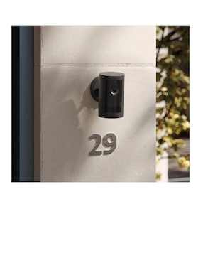 Cámara wi-fi de seguridad Ring modelo outdoor cam plus 2K 160° diagonal, 140° horizontal, 80° vertical con visión nocturna para interior y exterior
