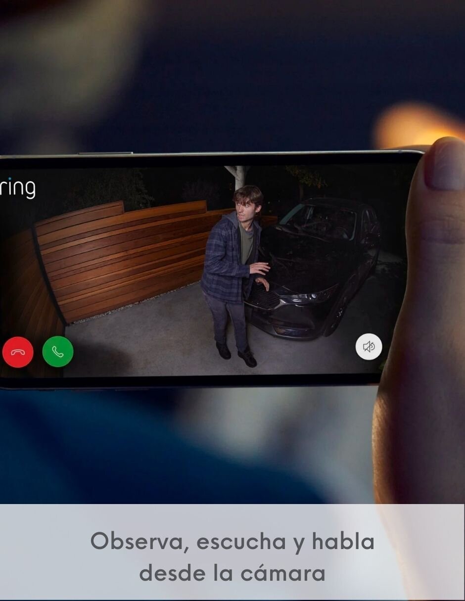 Cámara Wi-Fi de seguridad modelo Spotlight Plus Cam inalámbrica HD 110 a 60° con capacidad para grabar para exterior 9