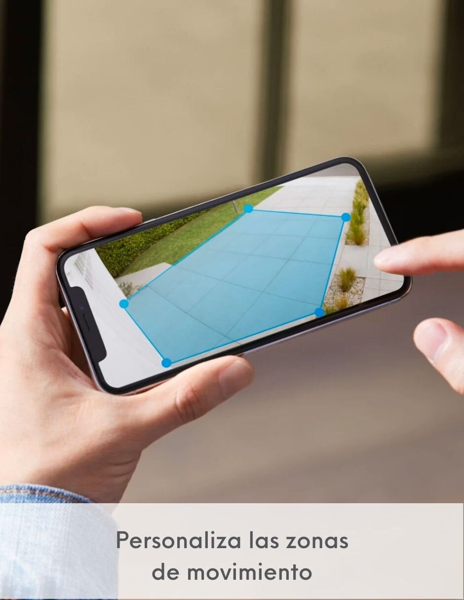 Cámara Wi-Fi de seguridad modelo Spotlight Plus Cam inalámbrica HD 110 a 60° para exterior 12