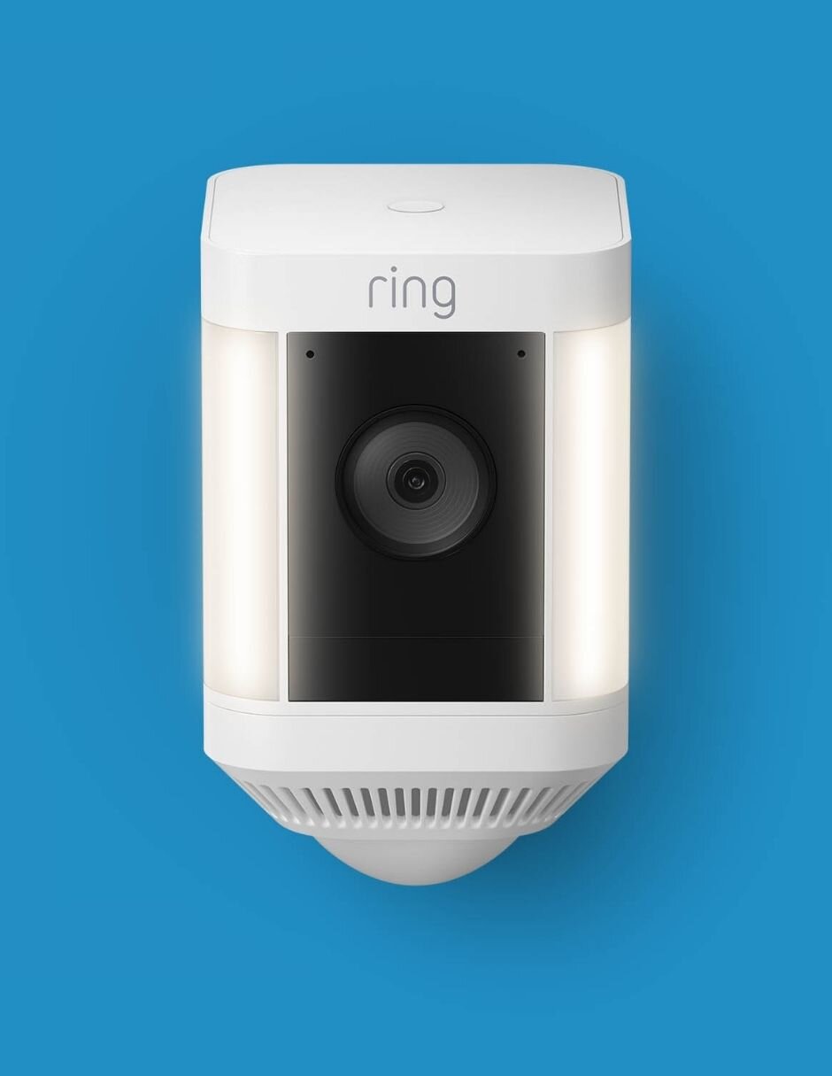 Cámara Wi-Fi de seguridad modelo Spotlight Plus Cam inalámbrica HD 110 a 60° para exterior 8